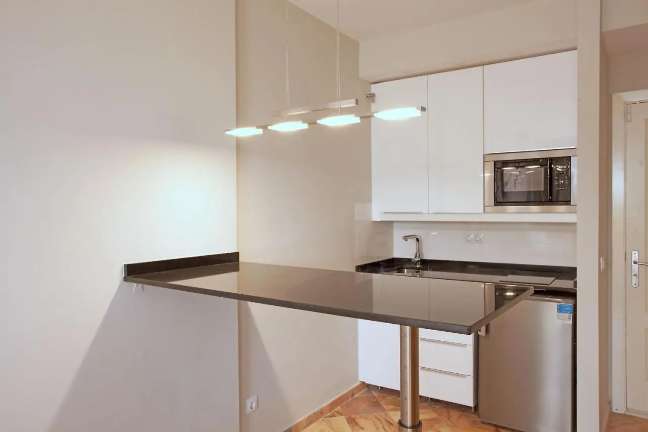 Varios Apartamentos Romana Playa Elviria Marbella