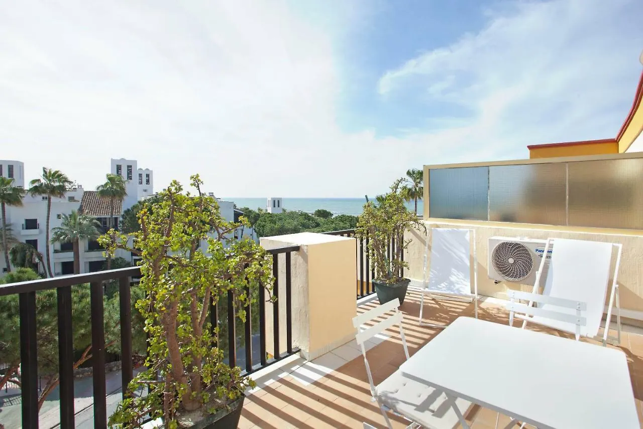 Varios Apartamentos Romana Playa Elviria contacts